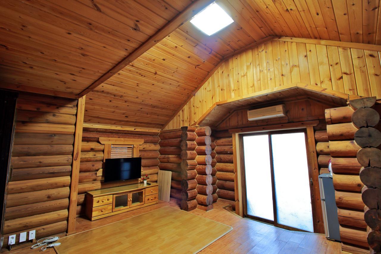 Muju Log House Pension Exterior foto
